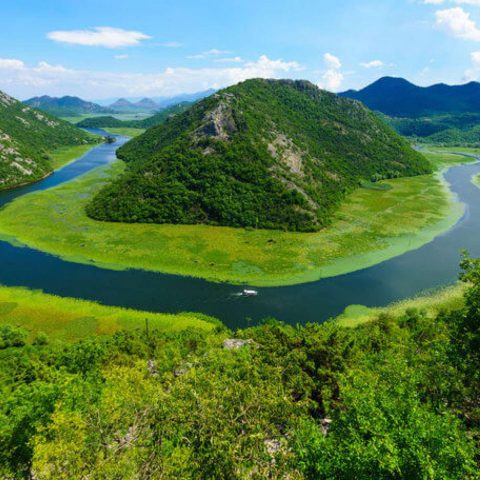 Rijeka-Crnojevica-Montenegro-in-the-vicinity-of-Skadar-Lake-landscape-Wallpaper-HD-2560x1600-1920x1440